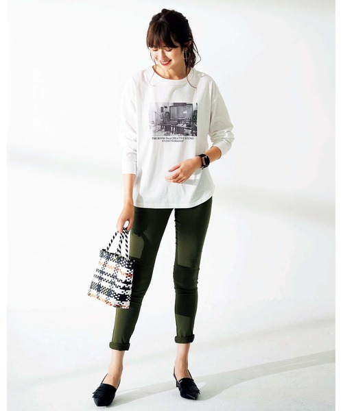 GeeRA（ジーラ）の「プリントゆるシルエットＴシャツ（Tシャツ/カットソー・レディース・オフホワイト/ホワイト系その他/ブラック系その他/その他1/ベージュ/その他2/その他4/その他3/その他5/その他6・MEDIUM/LARGE/X-LARGE/XX-LARGE）」の16枚目の写真