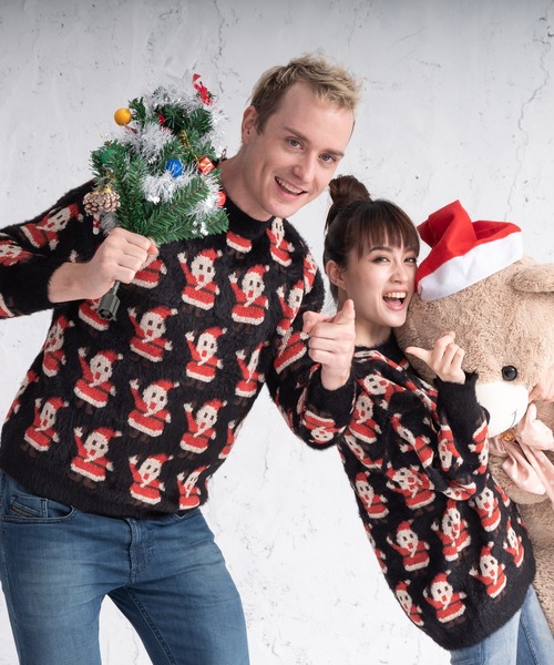 UGLY（アグリー）の「UGLY アグリー クリスマス ダサセーター（ニット/セーター・レディース・ブルー/ピンク/レッド/ホワイト×ピンク/ベージュ/ブラック/ホワイト/ホワイト×ブルー・SMALL/LARGE/FREE）」の15枚目の写真