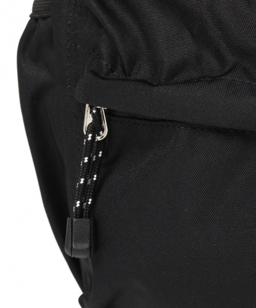 GLOBAL WORK(グローバルワーク)の「【キッズ】8ポケットバックパック/865847(バックパック/リュック・キッズ・ブラック/ベージュ・FREE)」の6枚目の写真