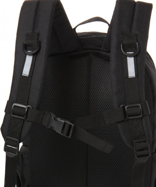 GLOBAL WORK(グローバルワーク)の「【キッズ】8ポケットバックパック/865847(バックパック/リュック・キッズ・ブラック/ベージュ・FREE)」の8枚目の写真