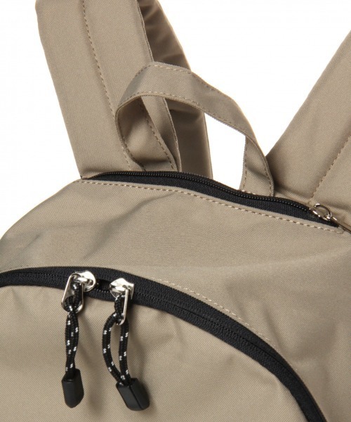 GLOBAL WORK(グローバルワーク)の「【キッズ】8ポケットバックパック/865847(バックパック/リュック・キッズ・ブラック/ベージュ・FREE)」の14枚目の写真