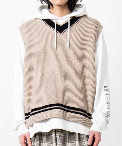 WEGO（ウィゴー）の「WEGO/ビッグシルエットチルデンニットベスト（ベスト・メンズ・ブラック/ホワイト/ベージュ・MEDIUM/LARGE）」の15枚目の写真