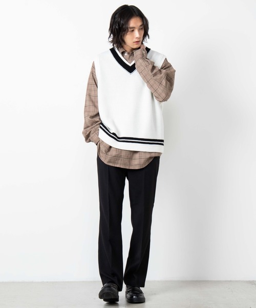 WEGO（ウィゴー）の「WEGO/ビッグシルエットチルデンニットベスト（ベスト・メンズ・ブラック/ホワイト/ベージュ・MEDIUM/LARGE）」の5枚目の写真