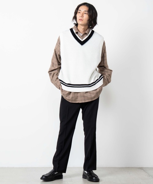 WEGO（ウィゴー）の「WEGO/ビッグシルエットチルデンニットベスト（ベスト・メンズ・ブラック/ホワイト/ベージュ・MEDIUM/LARGE）」の6枚目の写真