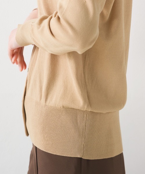 OMNES（オムネス）の「レーヨンナイロン シェルボタンクルーネックニットカーディガン（カーディガン/ボレロ・レディース・ブラック/ベージュ/ブラウン/グリーン/アイボリー/ダークブラウン・SMALL/MEDIUM）」の15枚目の写真