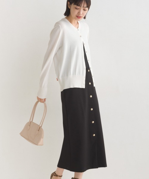 OMNES（オムネス）の「レーヨンナイロン シェルボタンクルーネックニットカーディガン（カーディガン/ボレロ・レディース・ブラック/ベージュ/ブラウン/グリーン/アイボリー/ダークブラウン・SMALL/MEDIUM）」の21枚目の写真