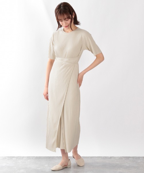 LOWRYS FARM（ローリーズファーム）の「マルチＷＡＹプリーツワンピ　877276（ワンピース・レディース・アイボリー/チャコールグレー/イエロー/ブラウン・FREE）」の10枚目の写真