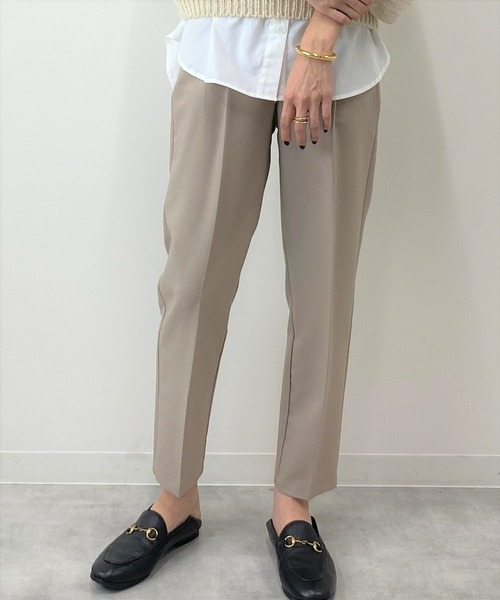 She's Closet（シーズクローゼット）の「センタープレスタック入りハイウエストテーパードパンツ（その他パンツ・レディース・チャコールグレー/ブラック/ベージュ/ネイビー/カーキ/マスタード/モカ/ブラウン系その他/ダークブルー/ブラウン/イエロー/パープル/アイボリー/ブルーグリーン/グレイッシュベージュ/オレンジ/ラベンダー/ブルーパープル/スモークピンク/テラコッタ/グリーン/ライトピンク/グリーン系その他/パープル系その他/イエロー系その他/オレンジ系その他/ブルーグレー/サンドベージュ/ダークベージュ/グレー・M/L/XL/XXL/S）」の11枚目の写真