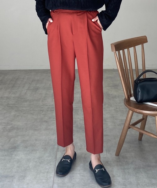 She's Closet（シーズクローゼット）の「センタープレスタック入りハイウエストテーパードパンツ（その他パンツ・レディース・チャコールグレー/ブラック/ベージュ/ネイビー/カーキ/マスタード/モカ/ブラウン系その他/ダークブルー/ブラウン/イエロー/パープル/アイボリー/ブルーグリーン/グレイッシュベージュ/オレンジ/ラベンダー/ブルーパープル/スモークピンク/テラコッタ/グリーン/ライトピンク/グリーン系その他/パープル系その他/イエロー系その他/オレンジ系その他/ブルーグレー/サンドベージュ/ダークベージュ/グレー・M/L/XL/XXL/S）」の10枚目の写真