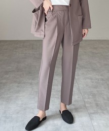 センタープレスタック入りハイウエストテーパードパンツ