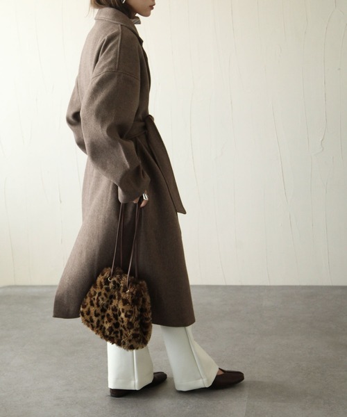 Chillfar（チルファー）の「ウールライクサイドスリットオーバーコート（チェスターコート・レディース・グリーン/アイボリー/チャコール/ベージュ/ブラウン/ブルー/ブラック・MEDIUM/LARGE）」の19枚目の写真