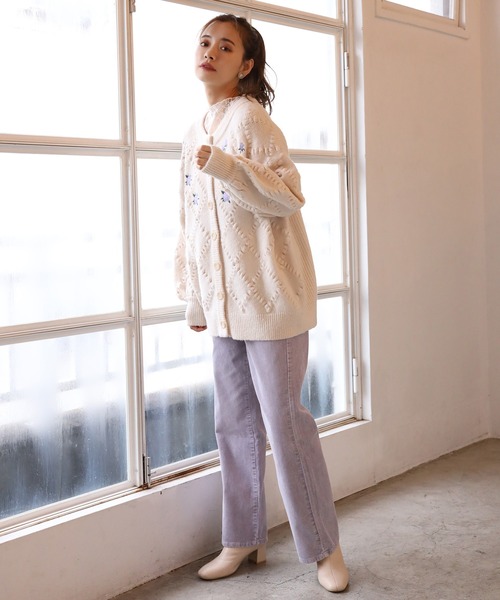 one after another NICE CLAUP(ワンアフターアナザーナイスクラップ)の「フラワー刺繍ニットカーディガン(カーディガン/ボレロ・レディース・アイボリー/ブラック/ラベンダー・FREE)」の13枚目の写真
