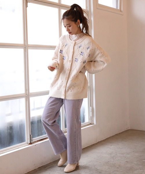 one after another NICE CLAUP(ワンアフターアナザーナイスクラップ)の「フラワー刺繍ニットカーディガン(カーディガン/ボレロ・レディース・アイボリー/ブラック/ラベンダー・FREE)」の14枚目の写真