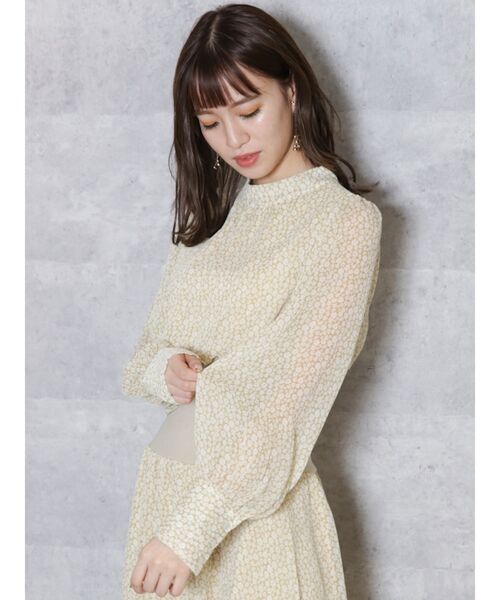 dazzlin（ダズリン）の「リブ切替シフォンフラワーワンピース（ワンピース・レディース・イエロー/ブルー/アイボリー・FREE）」の6枚目の写真