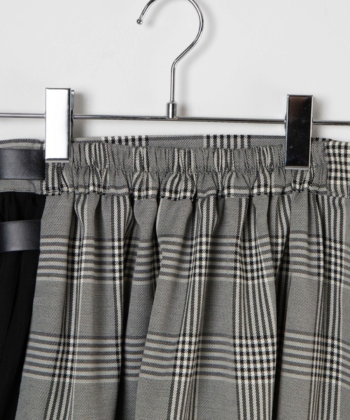 WEGO（ウィゴー）の「WEGO/ベルト付きサイドプリーツロングスカート（スカート・レディース・グレー系その他/ベージュ系その他・FREE）」の4枚目の写真