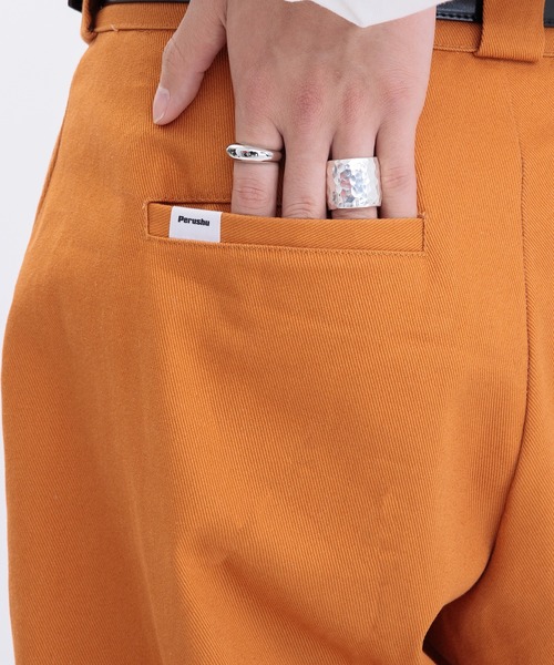 Perushu（ペルーシュ）の「ロールアップステッチワイドパンツ（その他パンツ・メンズ・ブラック/オレンジ/ダークブルー・SMALL/MEDIUM/LARGE）」の4枚目の写真