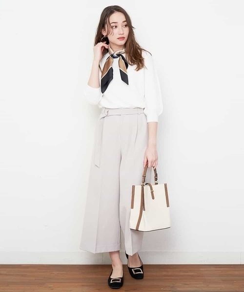 OFUON le MK（オフオンルエムケー）の「【洗濯機で洗える】【秋まで着られる】ベルト付きハイウエストワイドパンツ（スラックス・レディース・ベージュ/ネイビー/アイボリー・36/40/38）」の22枚目の写真