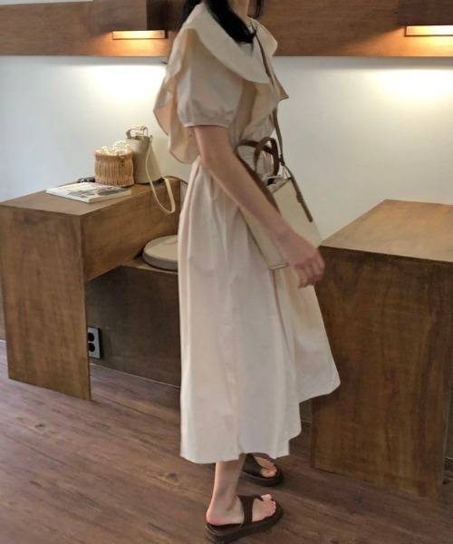 emi+(エミプラス)の「Vネックフロント刺繍フリルワンピース(シャツワンピース・レディース・ホワイト/ブラック/ベージュ/ベージュ系その他・S/M)」の14枚目の写真