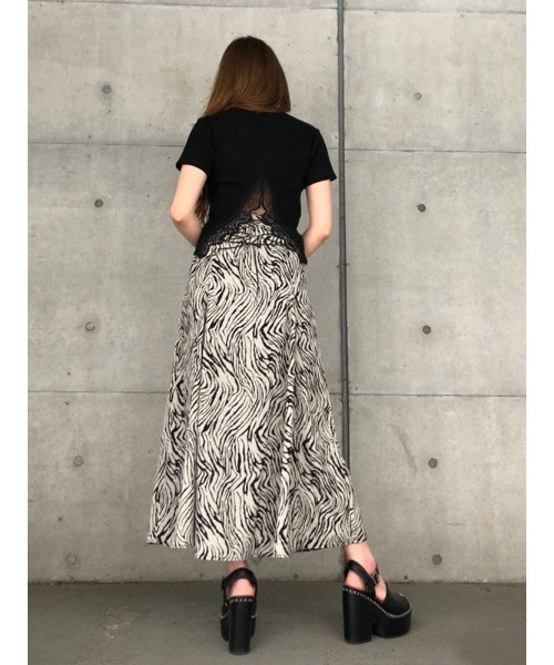 ENVYM(アンビー)の「イレギュラーLONG SK(スカート・レディース・グレー・FREE)」の5枚目の写真