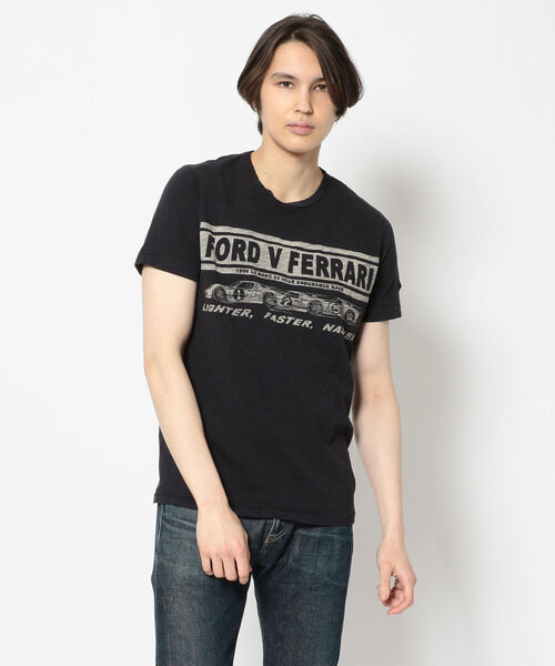 Johnson Motors Inc.(ジョンソン モータース)の「Johnson Motors,Inc./ジョンソン モータース/FORD V FERRARI(Tシャツ/カットソー・メンズ・ブラック・SMALL/MEDIUM/LARGE)」の2枚目の写真