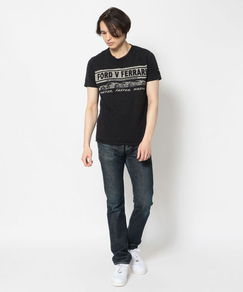 Johnson Motors Inc.(ジョンソン モータース)の「Johnson Motors,Inc./ジョンソン モータース/FORD V FERRARI(Tシャツ/カットソー・メンズ・ブラック・SMALL/MEDIUM/LARGE)」の4枚目の写真