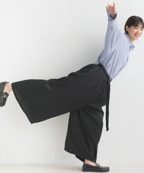 OMNES Another Edition（オムネス アナザーエディション）の「サテンベルト付きギャザーワイドイージーパンツ（その他パンツ・レディース・ブラック/ミント/モカ・FREE）」の20枚目の写真