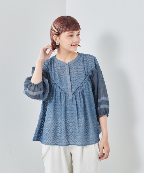 cepo（セポ）の「カットドビーレースブラウス（シャツ/ブラウス・レディース・ネイビー/オフホワイト/ベージュ/グレー・M）」の22枚目の写真