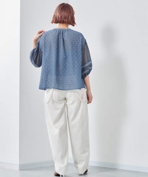 cepo（セポ）の「カットドビーレースブラウス（シャツ/ブラウス・レディース・ネイビー/オフホワイト/ベージュ/グレー・M）」の19枚目の写真