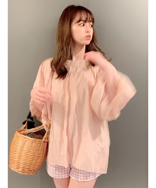 dazzlin（ダズリン）の「ボリュームシアーハイネックリボンブラウス（シャツ/ブラウス・レディース・オフホワイト/ブルー/ピンク・FREE）」の4枚目の写真