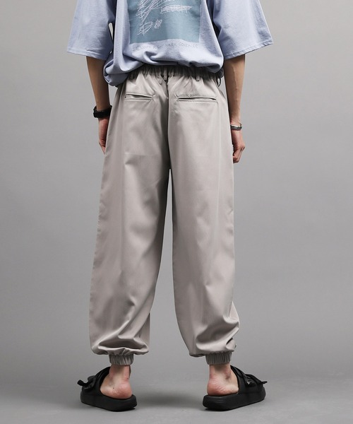 Air Tokyo（エアートウキョー）の「【ファッションインフルエンサーMASAKI × AIR TOKYO 限定コラボ】ジョガーバルーンパンツ（その他パンツ・メンズ・ブラック/グレイッシュベージュ・LARGE/MEDIUM）」の18枚目の写真
