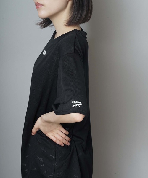 Reebok(リーボック)の「【Reebok / リーボック】レディース半袖Tシャツ(Tシャツ/カットソー・レディース・ホワイト/ブラック・MEDIUM/LARGE/X-LARGE)」の4枚目の写真