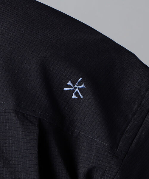 GLOSTER（グロスター）の「AIR TROUGH バンドカラーシャツ ※通気性◎、軽量◎、ストレッチ性◎の機能素材を使用（シャツ/ブラウス・メンズ・ネイビー/ホワイト系その他2・SMALL/MEDIUM/LARGE）」の11枚目の写真