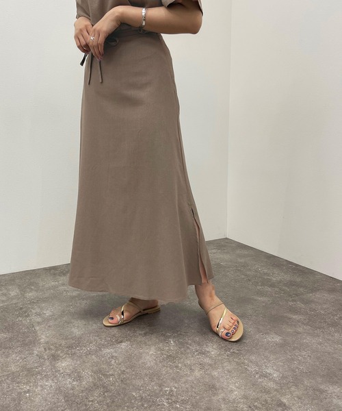 apres jour mignon（アプレジュールミニョン）の「リネン混スリット入りスカート【ZOZOTOWN限定アイテム】（スカート・レディース・ピンクベージュ/チャコールグレー・X-LARGE/フリー）」の11枚目の写真