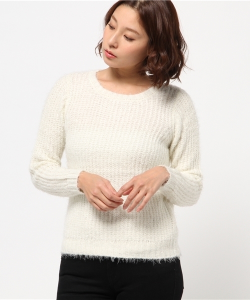 earth music&ecology（アースミュージックアンドエコロジー）の「シャギーニットプルオーバー（ニット/セーター・レディース・ライトピンク/サックスブルー/アイボリー/ライトグレー・SMALL/MEDIUM）」の2枚目の写真