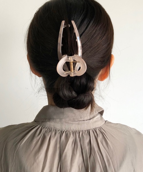 aller au lit（アレオリ）の「FT:アクリル　バンス（バレッタ/ヘアクリップ・レディース・ベージュ/ブラウン/パープル/グリーン・FREE）」の3枚目の写真