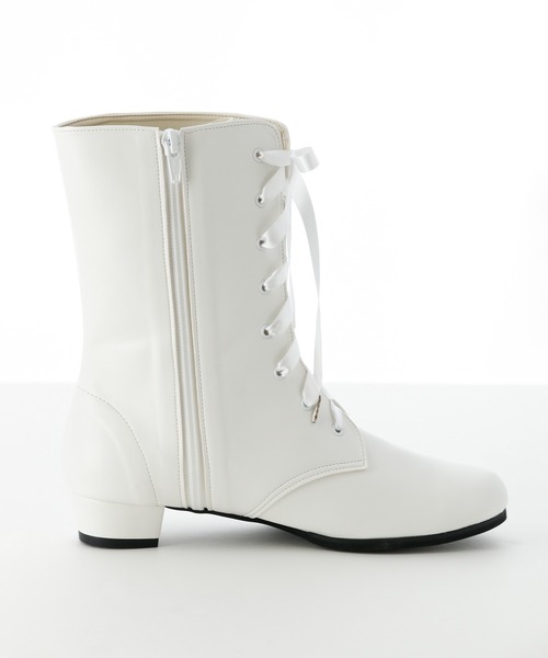 Catherine Cottage（キャサリンコテージ）の「レースアップリボンブーツ（ブーツ・キッズ・ホワイト・23/24/22）」の2枚目の写真