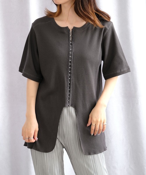 ＡＮＤＪ（アンドジェイ）の「2WAYセンターホックテールヘムサーマルトップス（Tシャツ/カットソー・レディース・チャコール/モカ/ピンク/ベージュ系その他・M）」の19枚目の写真