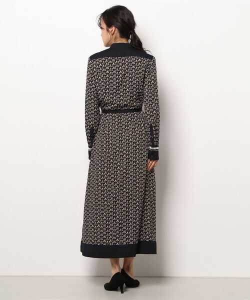 allureville（アルアバイル）の「キカパネルプリントシャツワンピース