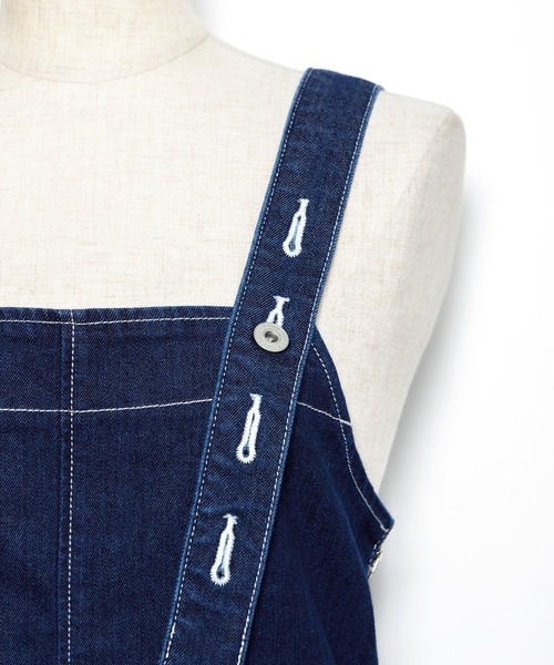 AS KNOW AS PINKY(アズノゥアズピンキー)の「あそびごころデニムジャンパースカート(ジャンパースカート・レディース・インディゴブルー/ライトインディゴブルー・FREE)」の7枚目の写真