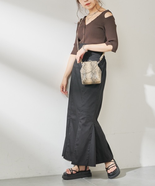 Chico（チコ）の「【Web限定サイズあり】マーメイドタイトスカート（スカート・レディース・ブラック/チャコールグレー/ブラウン/ライトベージュ・FREE/SMALL）」の17枚目の写真