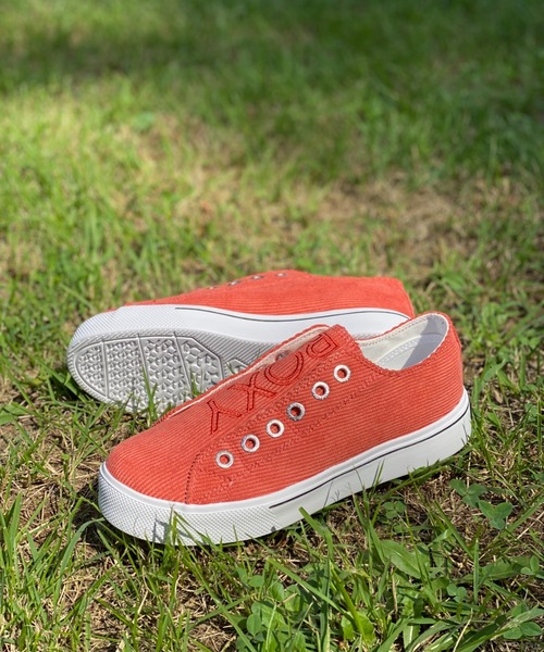 ROXY(ロキシー)の「ROXY/ロキシー スニーカー コーデュロイ 軽量 RFT214400(スニーカー・レディース・ベージュ/グレー/オレンジ・23.0cm/25.0cm/24.0cm/24.5cm/23.5cm)」の3枚目の写真