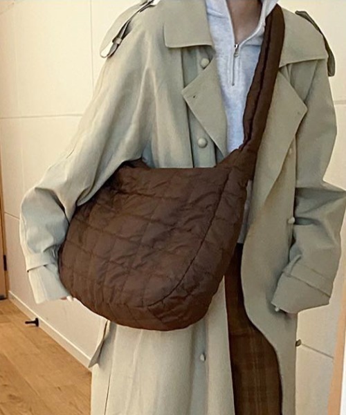 shiki tokyo（シキトウキョウ）の「Oversized Quilting Suede