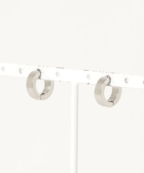 FUNALIVE（ファンアライブ）の「JON ステンレスイヤーカフ 両耳セット シンプル（イヤーカフ・メンズ・ブルー/ブラック/ゴールド系その他/ブラック系その他/ブルー系その他2/ゴールド/シルバー/ブルー系その他・FREE）」の7枚目の写真