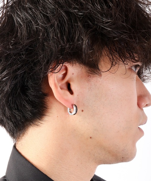 FUNALIVE（ファンアライブ）の「JON ステンレスイヤーカフ 両耳セット シンプル（イヤーカフ・メンズ・ブルー/ブラック/ゴールド系その他/ブラック系その他/ブルー系その他2/ゴールド/シルバー/ブルー系その他・FREE）」の13枚目の写真