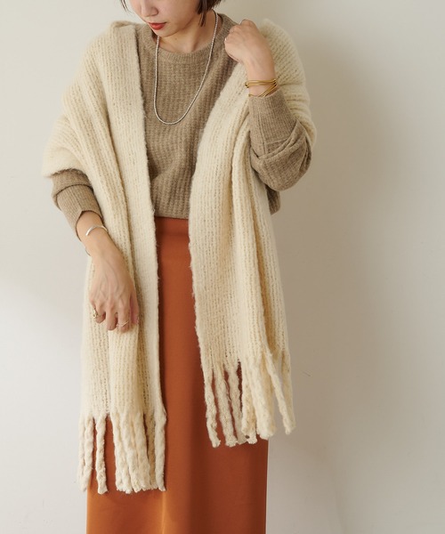 SHENERY（シーナリー）の「リサイクルラッセルボリュームフリンジストール（ストール/ショール・レディース・グレー/アイボリー・FREE）」の8枚目の写真