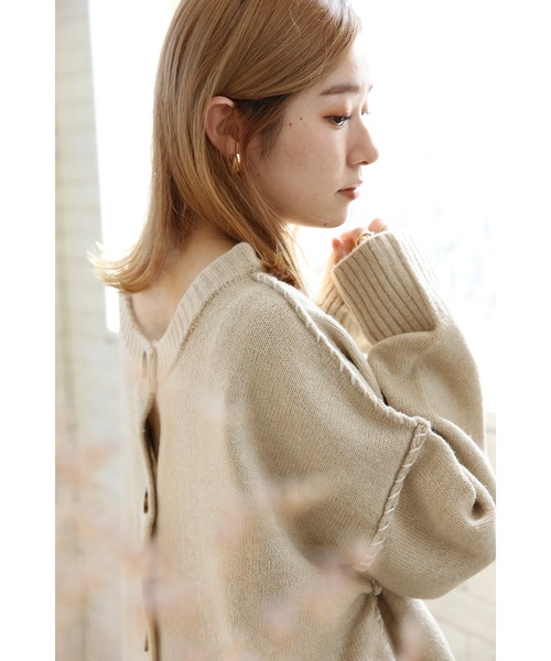 White Collection(ホワイトコレクション)の「ZOZOTOWN限定アイテム! 2021AW 5GG もちもち配色ハンドステッチ入り2WAYニットカーディガン(ニット/セーター・レディース・アイボリー/ブラック/ライトベージュ・FREE)」の8枚目の写真