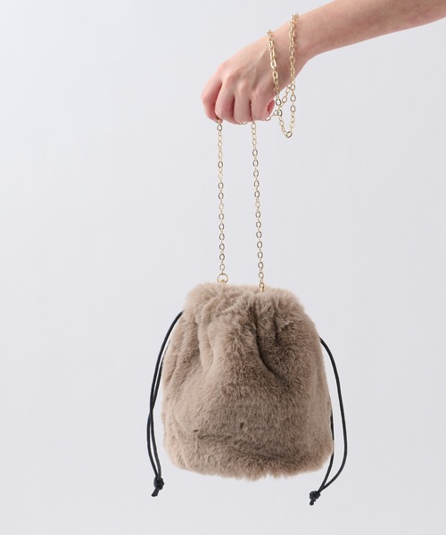 COLONY 2139（コロニートゥーワンスリーナイン）の「エコファー巾着バッグ/ショルダーバッグ（ショルダーバッグ・レディース・ピンク/オレンジ/ブルー/アイボリー/モカ・FREE）」の3枚目の写真