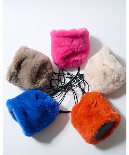 COLONY 2139（コロニートゥーワンスリーナイン）の「エコファー巾着バッグ/ショルダーバッグ（ショルダーバッグ・レディース・ピンク/オレンジ/ブルー/アイボリー/モカ・FREE）」の14枚目の写真