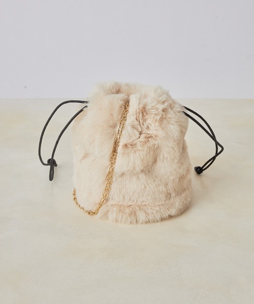 COLONY 2139（コロニートゥーワンスリーナイン）の「エコファー巾着バッグ/ショルダーバッグ（ショルダーバッグ・レディース・ピンク/オレンジ/ブルー/アイボリー/モカ・FREE）」の18枚目の写真