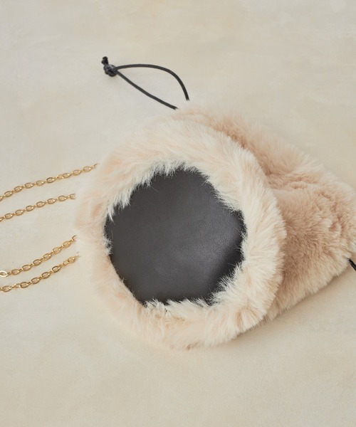 COLONY 2139（コロニートゥーワンスリーナイン）の「エコファー巾着バッグ/ショルダーバッグ（ショルダーバッグ・レディース・ピンク/オレンジ/ブルー/アイボリー/モカ・FREE）」の15枚目の写真